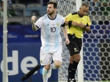 Leo Messi and Argentina advanced to the quarterfinals of the Copa America 2019 with a victory over Qatar