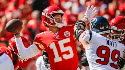 NFL: Chiefs rout the Texans after hot start