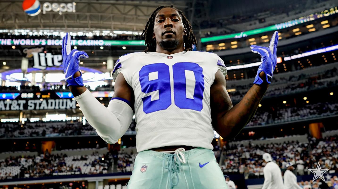 Cowboys dealt another blow after DeMarcus Lawrence fractures foot, will  miss several weeks