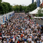 02usopen-crowds-01-hcgz-mediumSquareAt3X