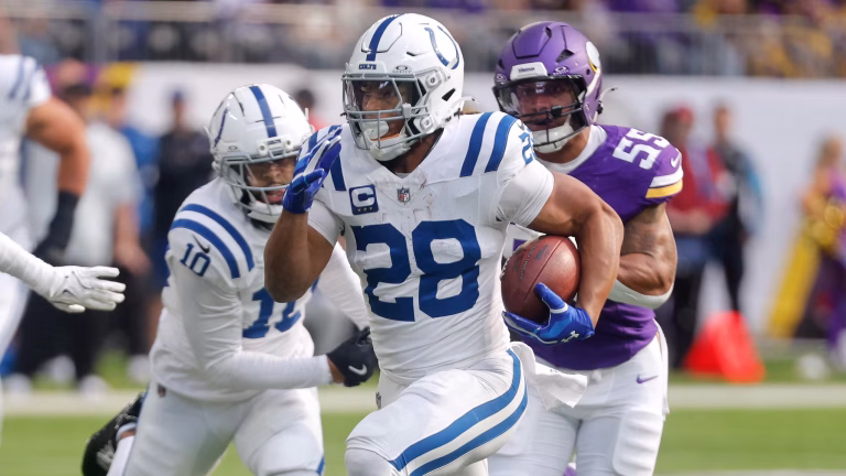 Colts_Vikings_Football_4_893_3341x1879_(1344,120)